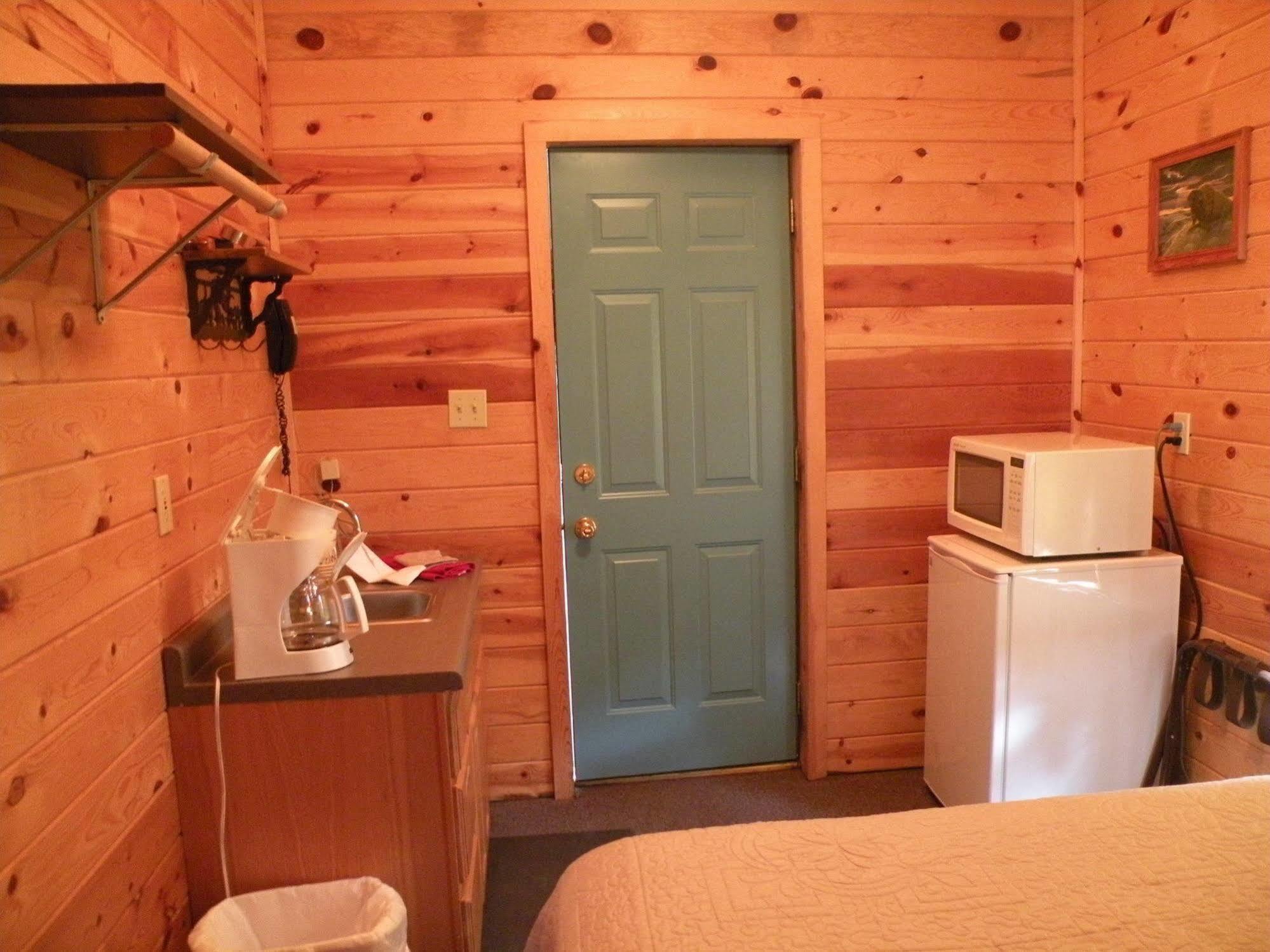Gold Camp Cabins Custer Ngoại thất bức ảnh